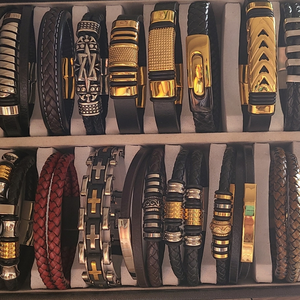BRACELETS - Picture 2 of 3